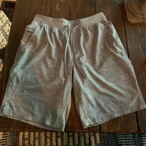 Lululemon T.H.E. Shorts 9” liner medium grey